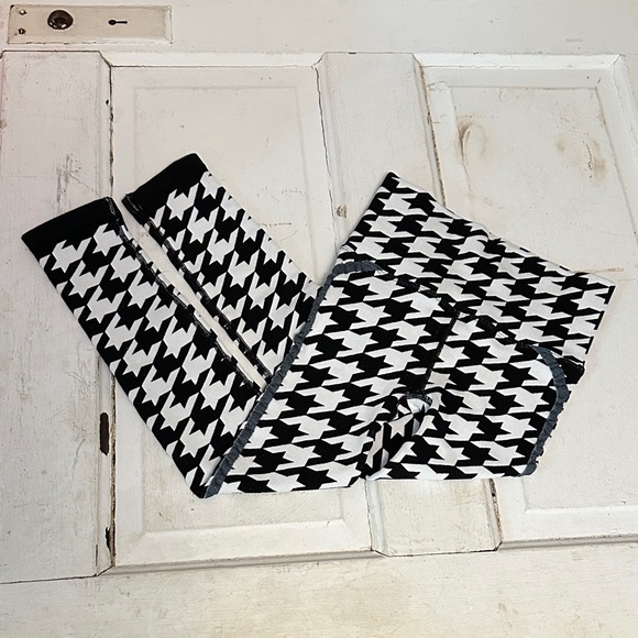 FP Movement by Free People Black and White Houndstooth Leggings - Picture 1 of 4